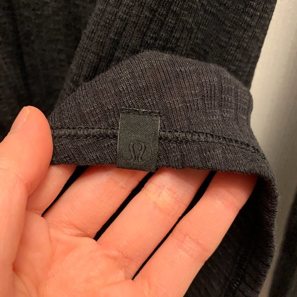 Lululemon Dare to Drape Long Sleeve Size XS - Picture 6 of 15